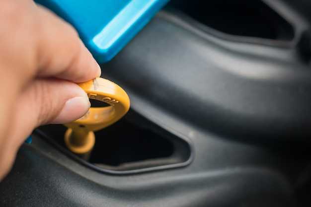 Что делать, если сломался ключ от крышки бензобака?