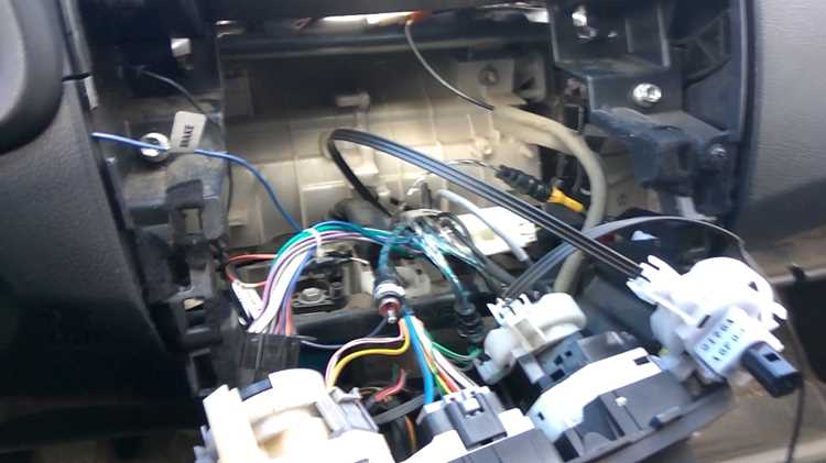 Подключение тросика к блоку управления