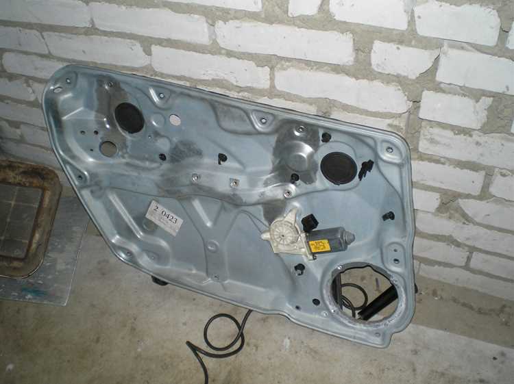 Как диагностировать неисправности подъемных механизмов окон